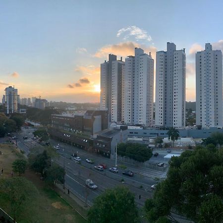 707- Apartamento Encantador, Amplo E Decorado, Quarto, Sala, Cozinha, Mobiliario Moderno, Cozinha Completa Com Utensilios , Excelente Vista Da Cidade E Localizacao Privelegiada No Bairro Bigorrilho Curitiba Eksteriør billede